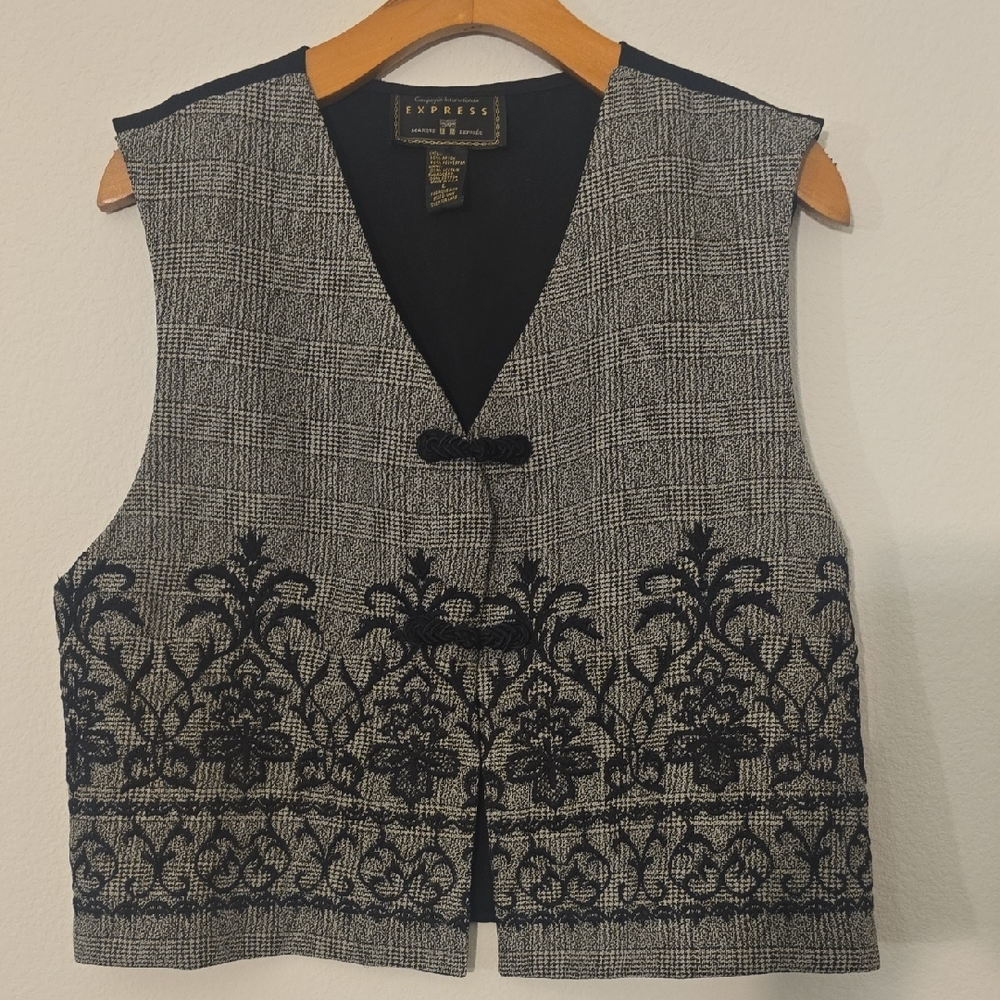 Vintage Express Black and Gray Floral Embroidered Vest